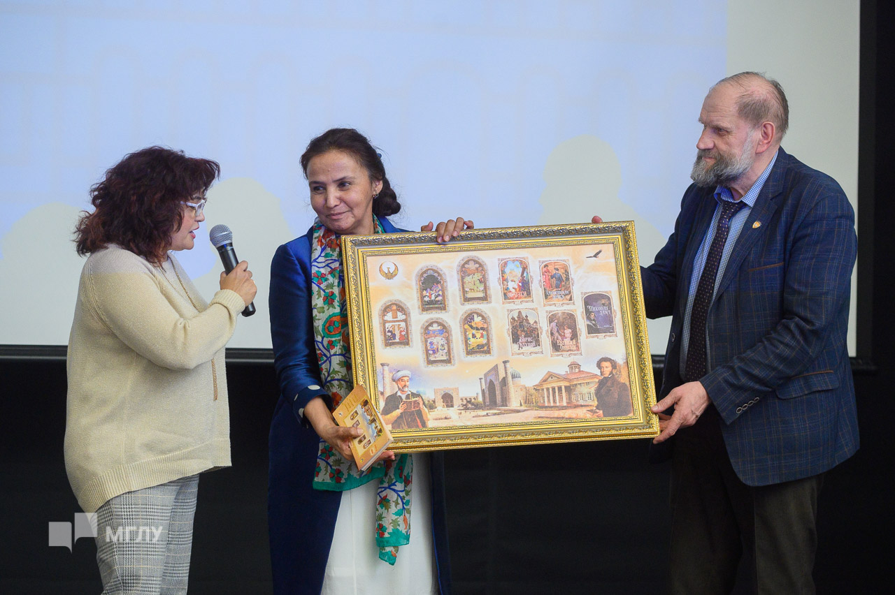 Злато долин, предков мощь, дух великих людей: в МГЛУ открыли Центр узбекского языка и культуры