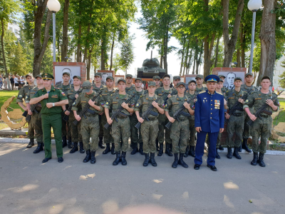 Торжественно присягаю на верность своему Отечеству: выпускники Военного учебного центра МГЛУ приняли военную присягу