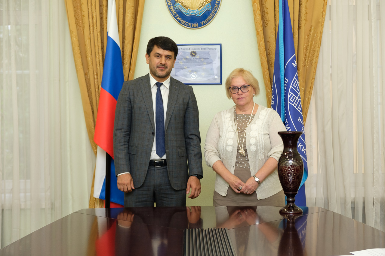 Подписано соглашение о сотрудничестве между МГЛУ и Дагестанским гуманитарным институтом