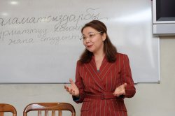 Первое знакомство студентов с киргизским языком