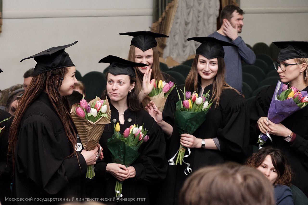 Вручены дипломы выпускникам дополнительной образовательной программы «Преподаватель русского жестового языка»