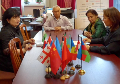Встреча студентов, изучающих узбекский язык, с журналистом Хулкар Хамидуллаевной Хамраевой
