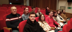 Студенты МГЛУ на спектакле Владимирского академического драматического театра