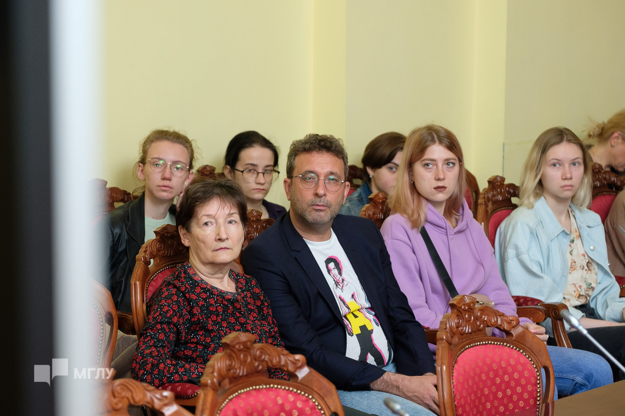 Посмотреть Москву и не только: студенческий туризм в МГЛУ