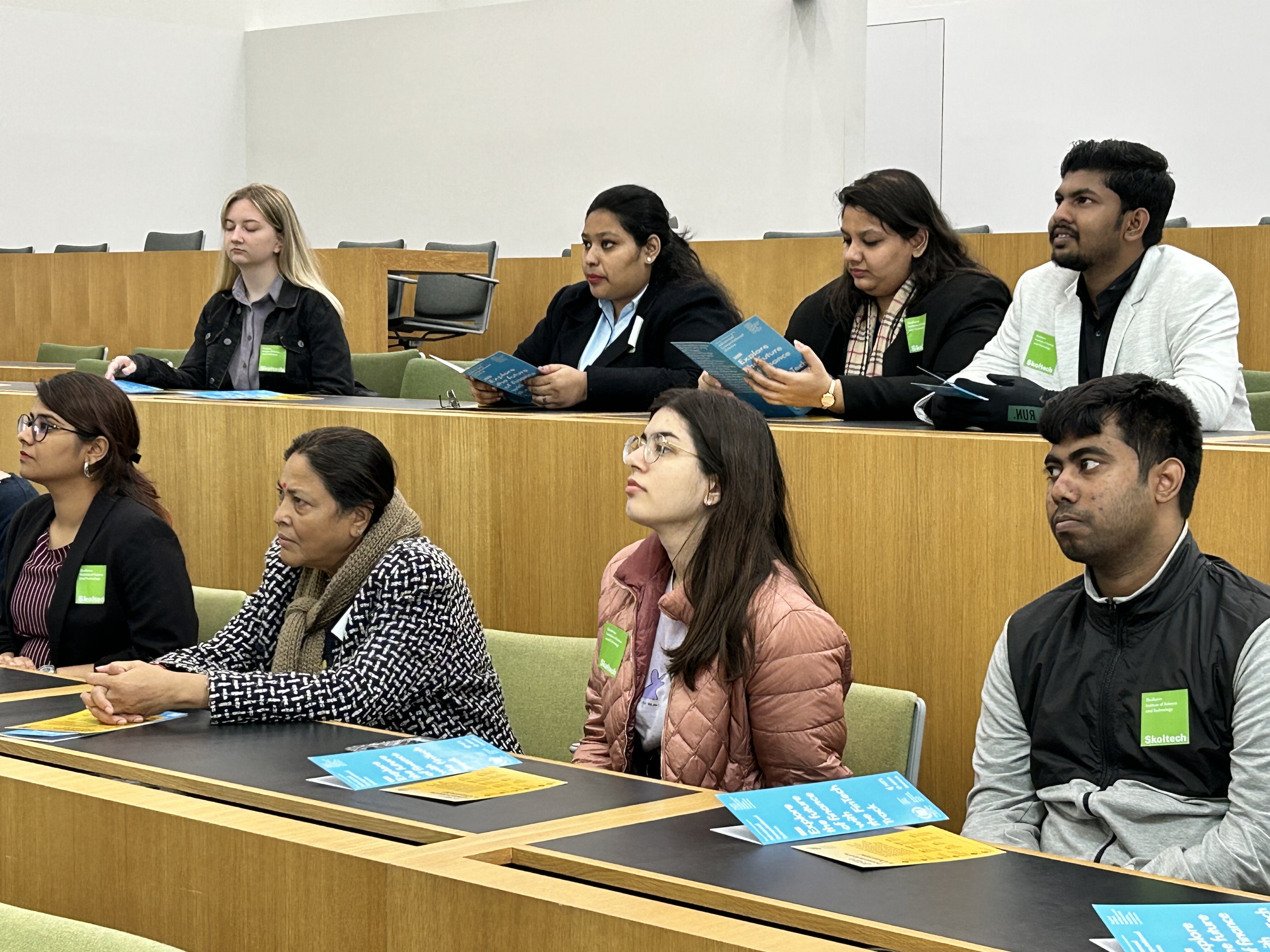 В МГЛУ завершилась первая совместная образовательная программа с Индийским институтом социального обеспечения и управления бизнесом