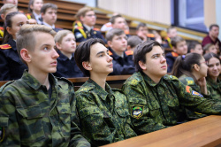 Встреча ветерана военной службы, участника боевых действий, военного переводчика В.И. Солопова с обучающимися 7-8-х кадетских классов