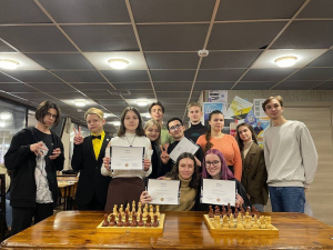 В МГЛУ состоялся студенческий турнир по «шведским» шахматам