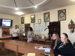 Последний открытый урок в Центре киргизского языка и культуры им. Чингиза Айтматова