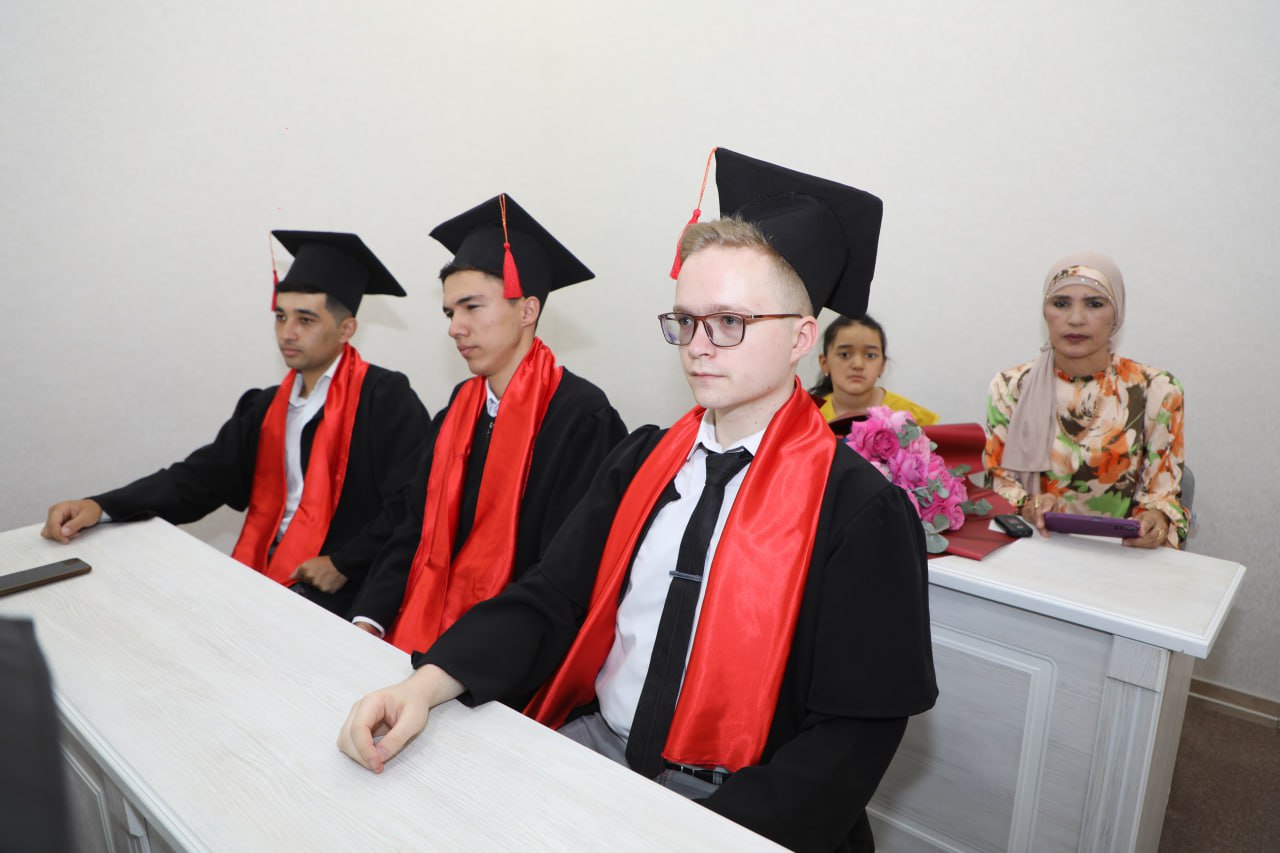 Ректор МГЛУ поздравила выпускников совместной программы двух дипломов