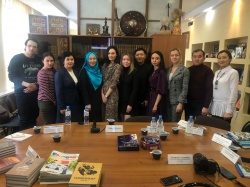 «Казахстан орысша»: казахстанские журналисты и блогеры познакомились с центром казахского языка и культуры в МГЛУ