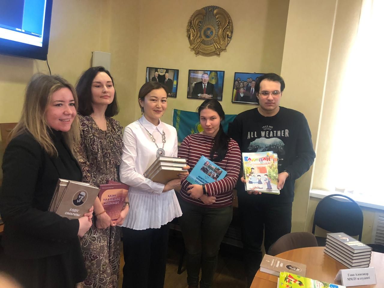 «Казахстан орысша»: казахстанские журналисты и блогеры познакомились с центром казахского языка и культуры в МГЛУ