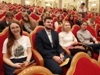 Студенты ИГПН в зале Церковных Соборов Храма Христа Спасителя