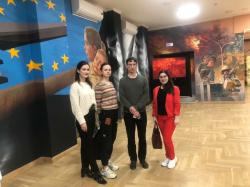 Студенты 2 курса и сотрудники ИМОиСПН посетили музей современной истории России
