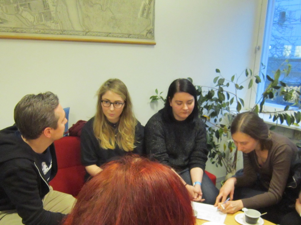 2 Со студентами Стокгольмского университета, изучающими русский язык.JPG